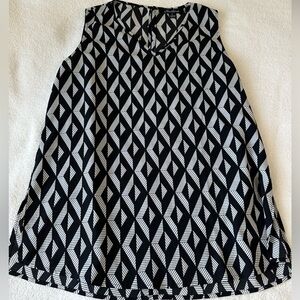 Hawthorne black and white tank top blouse size large